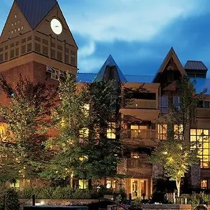 club-intrawest-hotel-whistler.hotels-of-whistler.com/
